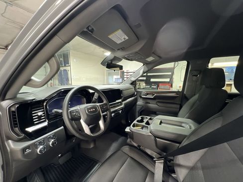 Used 2024 GMC Sierra 1500 Elevation w/ X31 Off-Road Package image 10