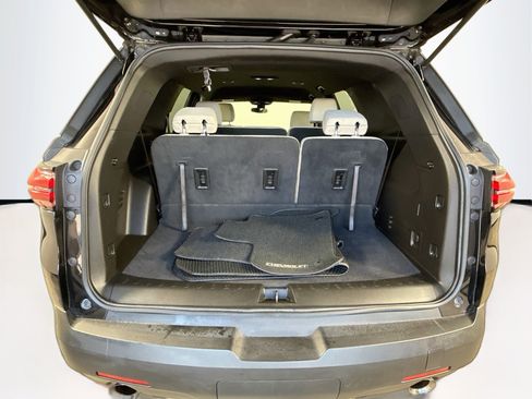 Used 2022 Chevrolet Traverse LS FWD image 26