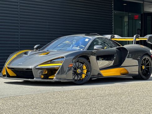 Used 2019 McLaren Senna RWD image 1