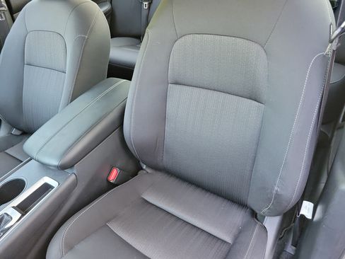 Used 2025 Nissan Altima 2.5 SV FWD image 11