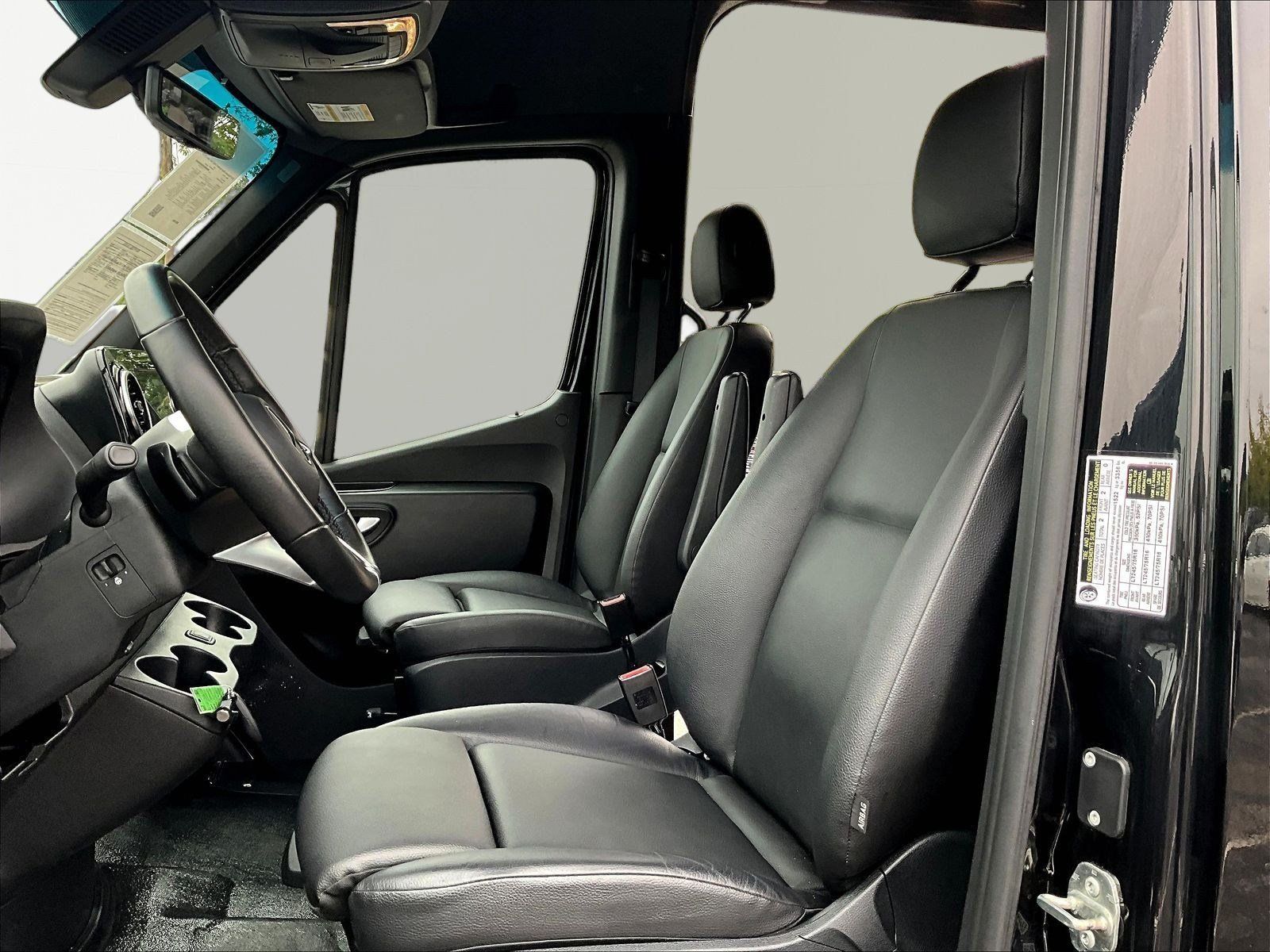 Used 2025 Mercedes-Benz Sprinter 2500 image 20