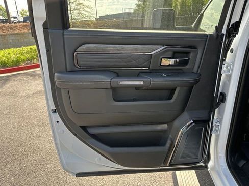 New 2025 RAM 2500 Limited image 20