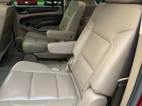 Used 2018 Chevrolet Suburban LT w/ Luxury Package AWD/4WD image 20