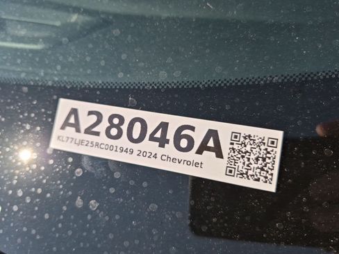 Used 2024 Chevrolet Trax RS w/ Driver Confidence Package FWD image 34