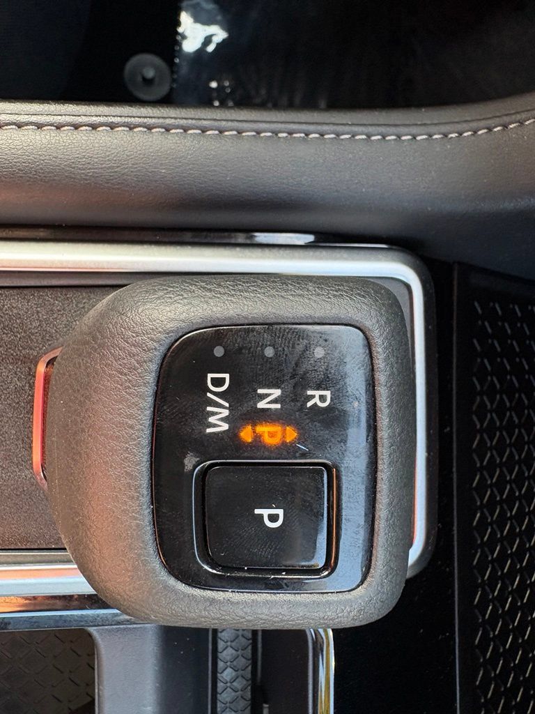 Used 2025 Nissan Pathfinder SV AWD/4WD image 42