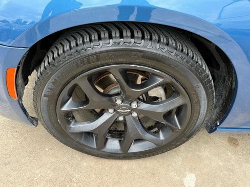 Used 2021 Chrysler 300 Touring w/ Sport Appearance Package image 15