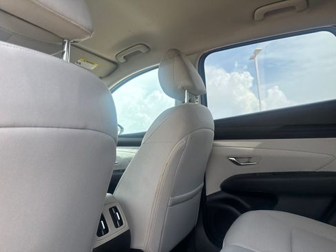 Used 2025 Hyundai Tucson SEL FWD image 38