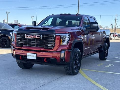 Used 2024 GMC Sierra 2500 AT4 w/ AT4 Premium Plus Package image 9