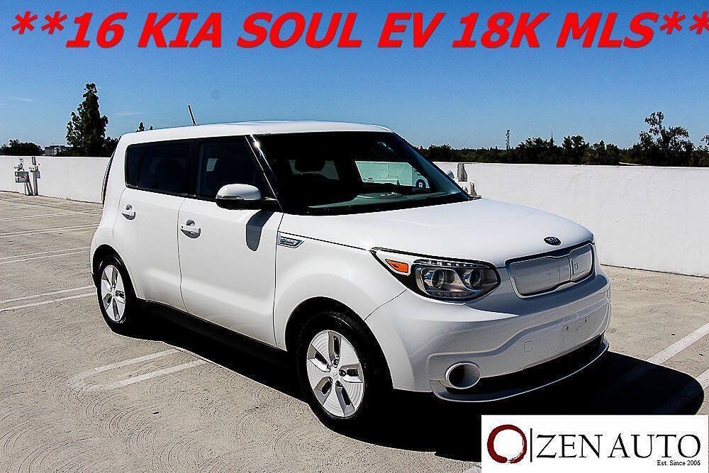 Used 2016 Kia Soul EV FWD image 36