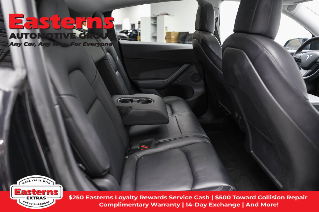 Used 2021 Tesla Model Y Long Range AWD/4WD image 18