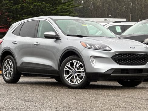 Certified 2022 Ford Escape SEL image 2