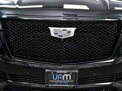 Used 2022 Cadillac Escalade ESV Sport w/ Touring Package AWD/4WD image 79