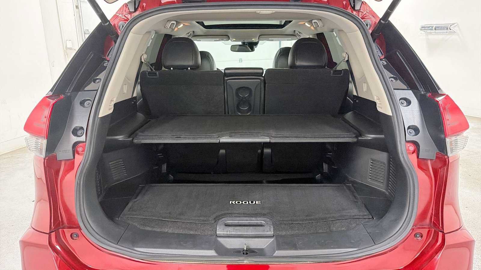 Used 2019 Nissan Rogue SL w/ Premium Package AWD/4WD image 28