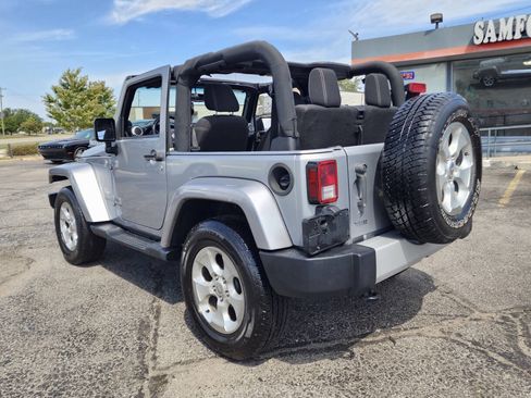 Used 2014 Jeep Wrangler Sahara AWD/4WD image 7
