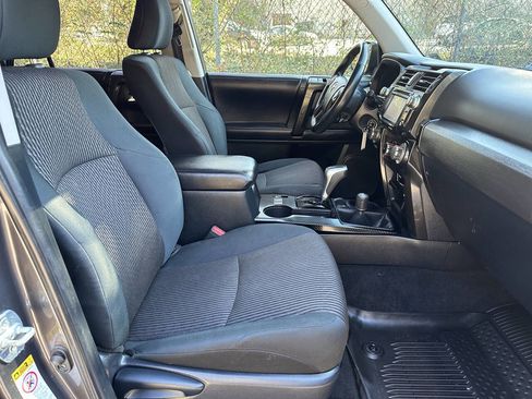 Used 2018 Toyota 4Runner 4WD image 12