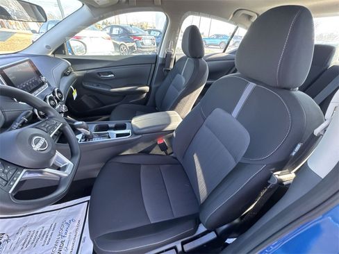 Used 2025 Nissan Sentra SV image 11