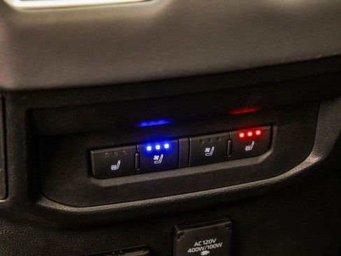 Used 2024 Toyota Tundra Platinum image 28