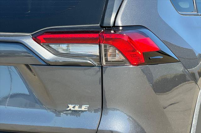 Certified 2022 Toyota RAV4 XLE Premium FWD image 33