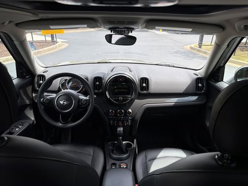 Used 2018 MINI Cooper Countryman FWD image 18