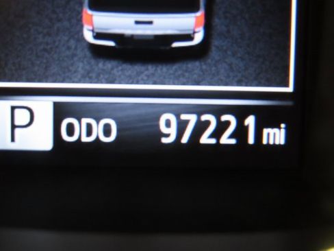 Used 2018 Toyota Tacoma SR5 image 23