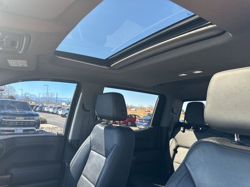 Used 2020 Chevrolet Silverado 1500 LT Trail Boss w/ Midnight Edition image 17