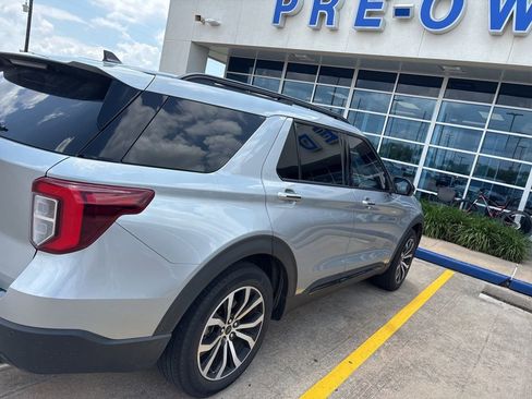 Used 2023 Ford Explorer ST-Line w/ Class IV Trailer Tow Package RWD image 9