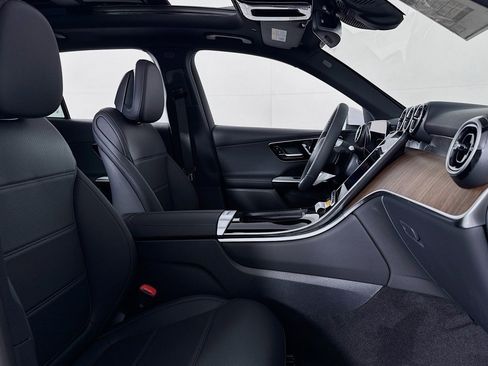 New 2026 Mercedes-Benz GLC 300 image 6