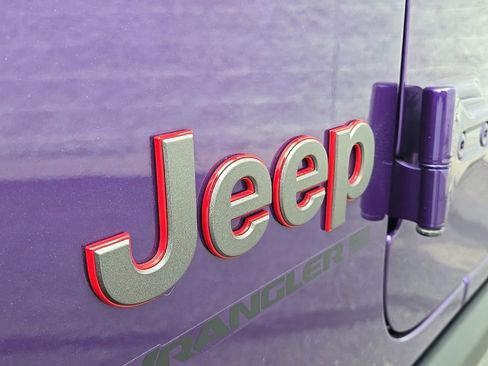 Used 2023 Jeep Wrangler Unlimited Rubicon w/ LED Lighting Group image 12