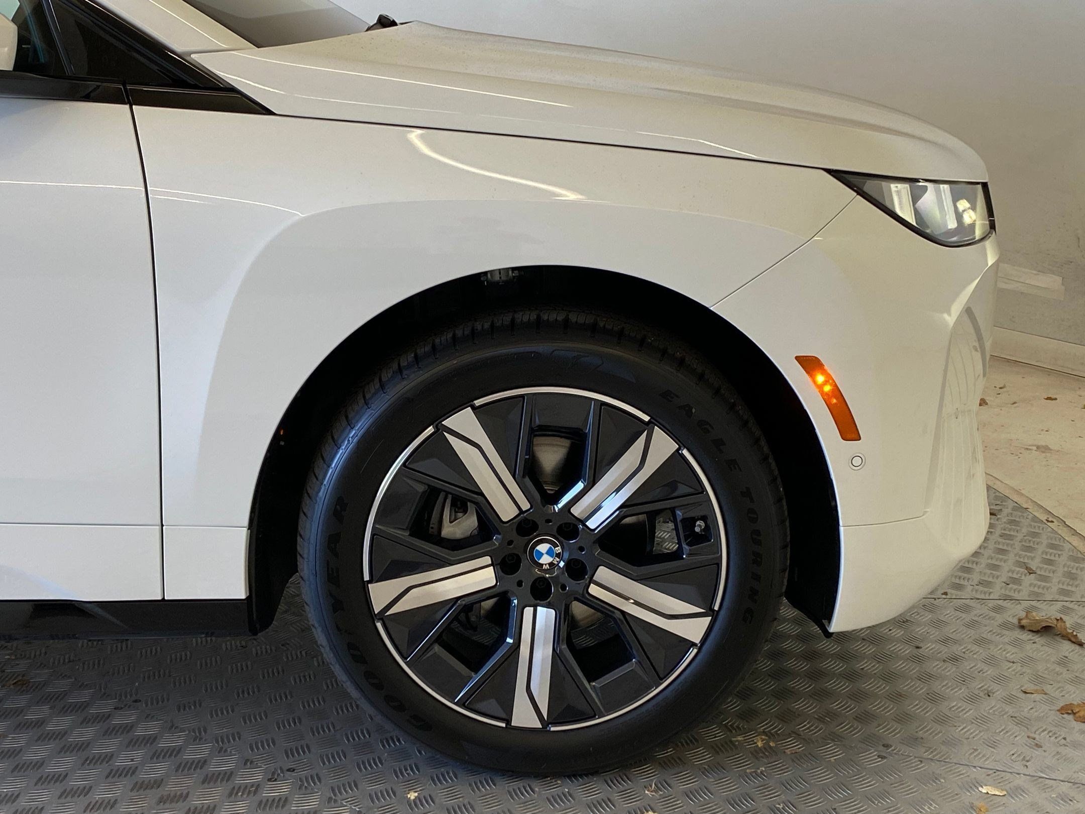 Used 2026 BMW iX xDrive45 AWD/4WD image 11