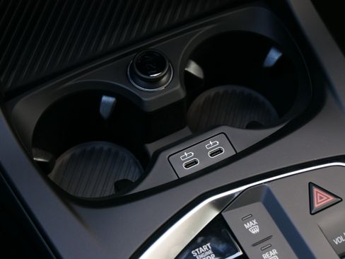 Used 2026 BMW 228i w/ Technology Package image 17