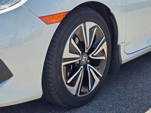 Used 2018 Honda Civic EX-T image 21