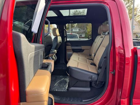 Used 2024 Ford F350 Lariat w/ Chrome Package image 12