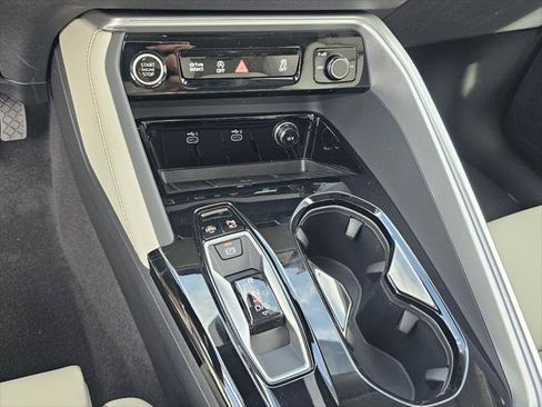 New 2025 Audi Q5 Prestige image 11