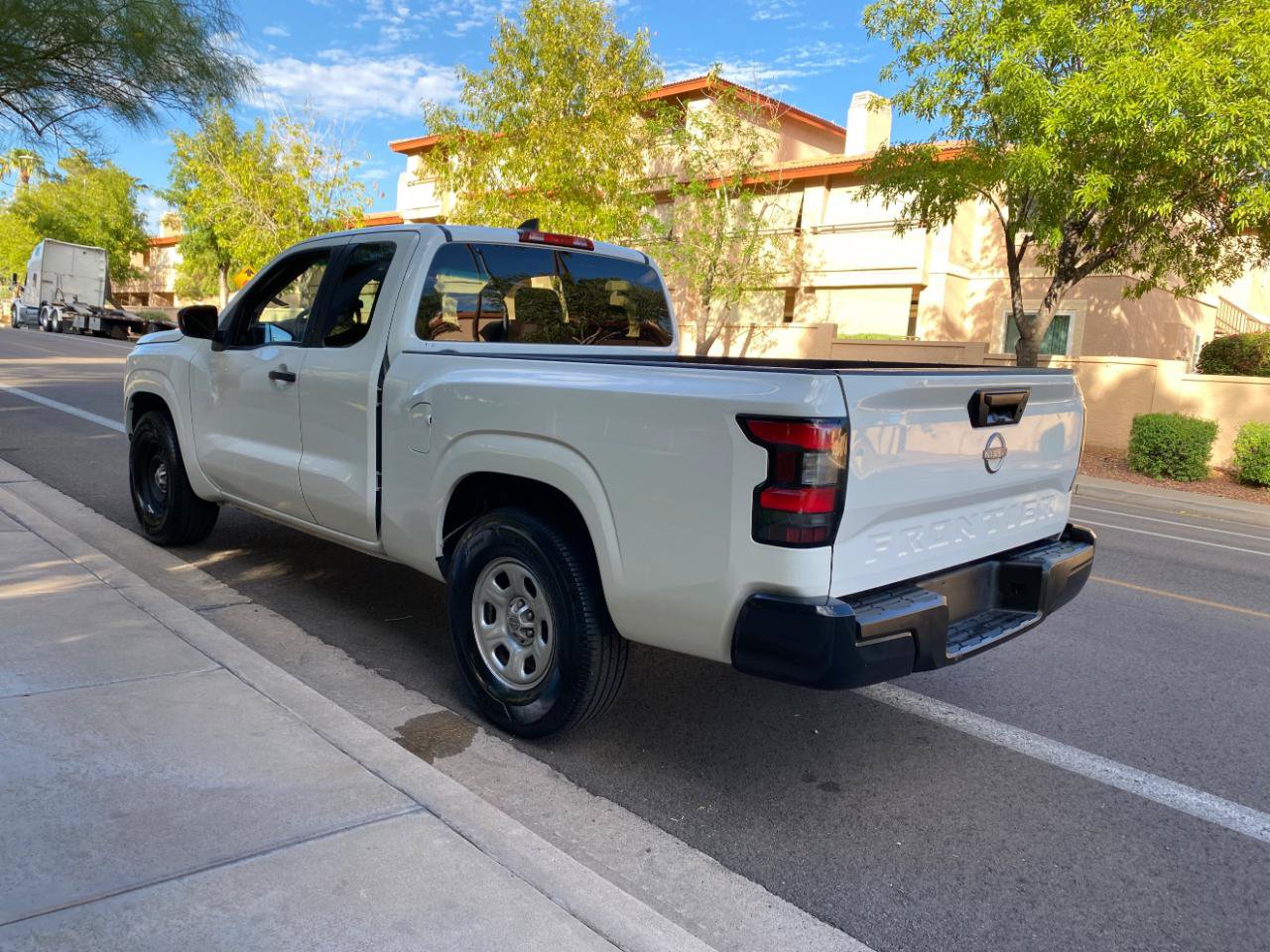 Used 2024 Nissan Frontier S RWD image 10