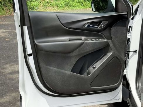 Certified 2024 Chevrolet Equinox LT AWD/4WD image 10