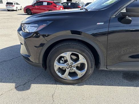 Used 2025 Ford Escape ST-Line image 31