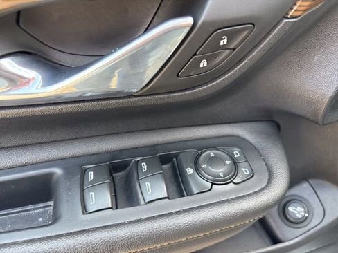 Certified 2020 GMC Terrain SLE w/ Driver Convenience Package image 17