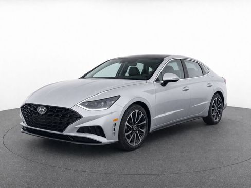 Used 2023 Hyundai Sonata Limited w/ Preferred Accessory Package FWD image 7