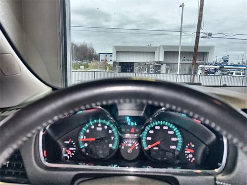 Used 2017 Chevrolet Traverse LT image 15