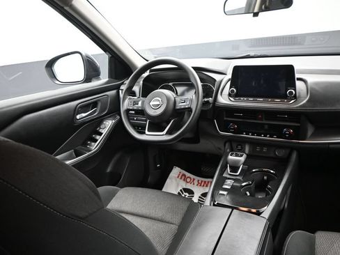 Used 2024 Nissan Rogue SV FWD image 13