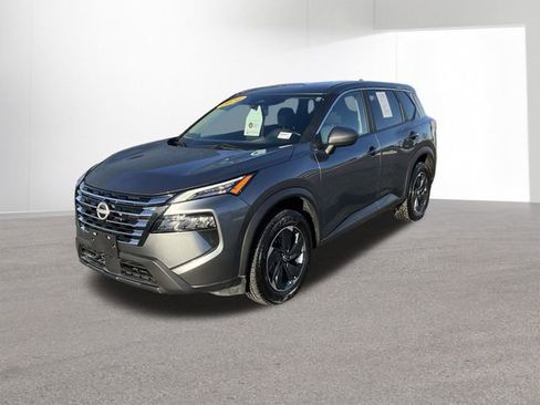 Certified 2024 Nissan Rogue SV image 2