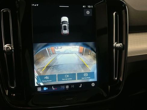 Used 2024 Volvo XC40 B5 Core image 27