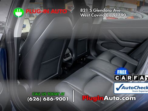 Used 2023 Tesla Model 3 Standard Range image 9