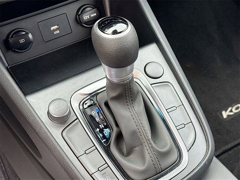 Used 2023 Hyundai Kona SE image 16