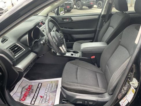 Used 2017 Subaru Outback 2.5i Premium AWD/4WD image 10