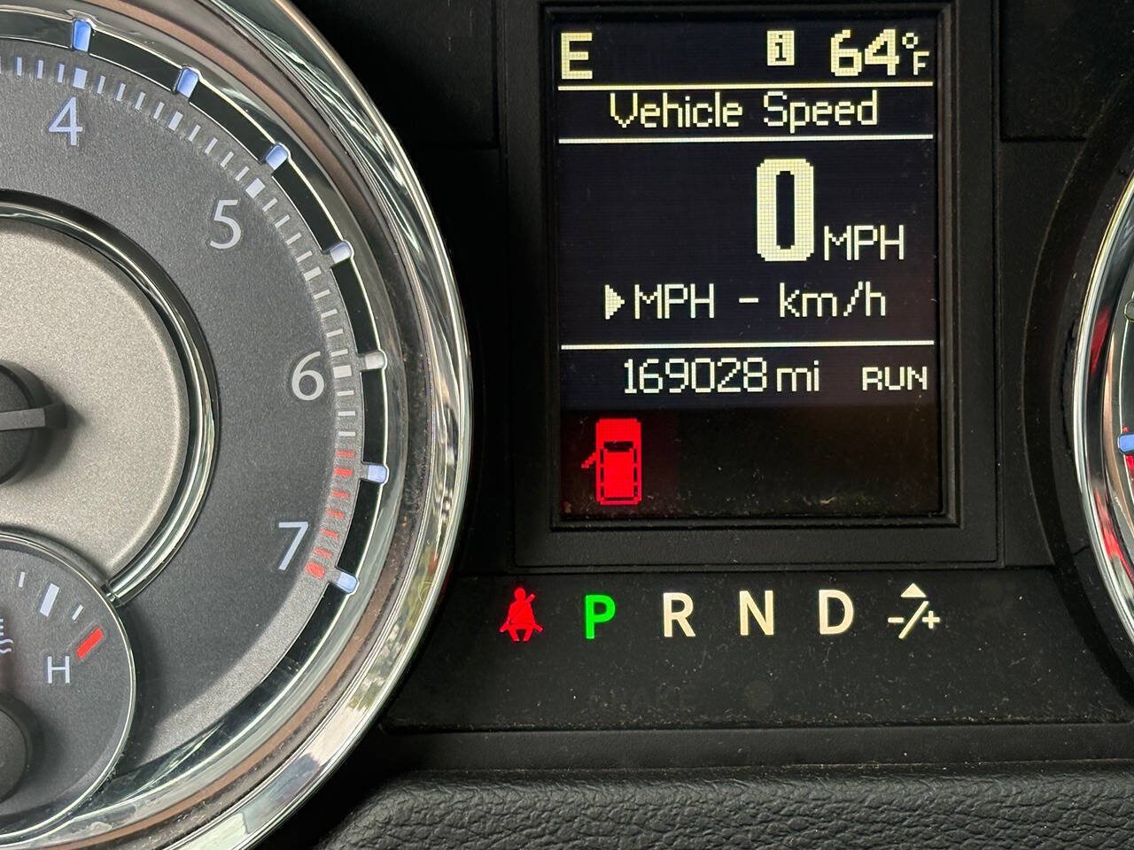 Used 2014 Chrysler Town & Country Touring-L w/ Driver Convenience Group FWD image 20