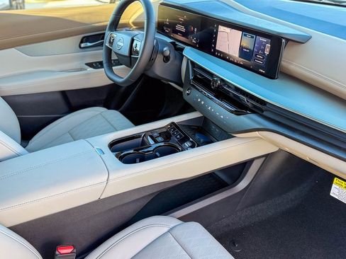 New 2026 Nissan Murano Platinum image 10