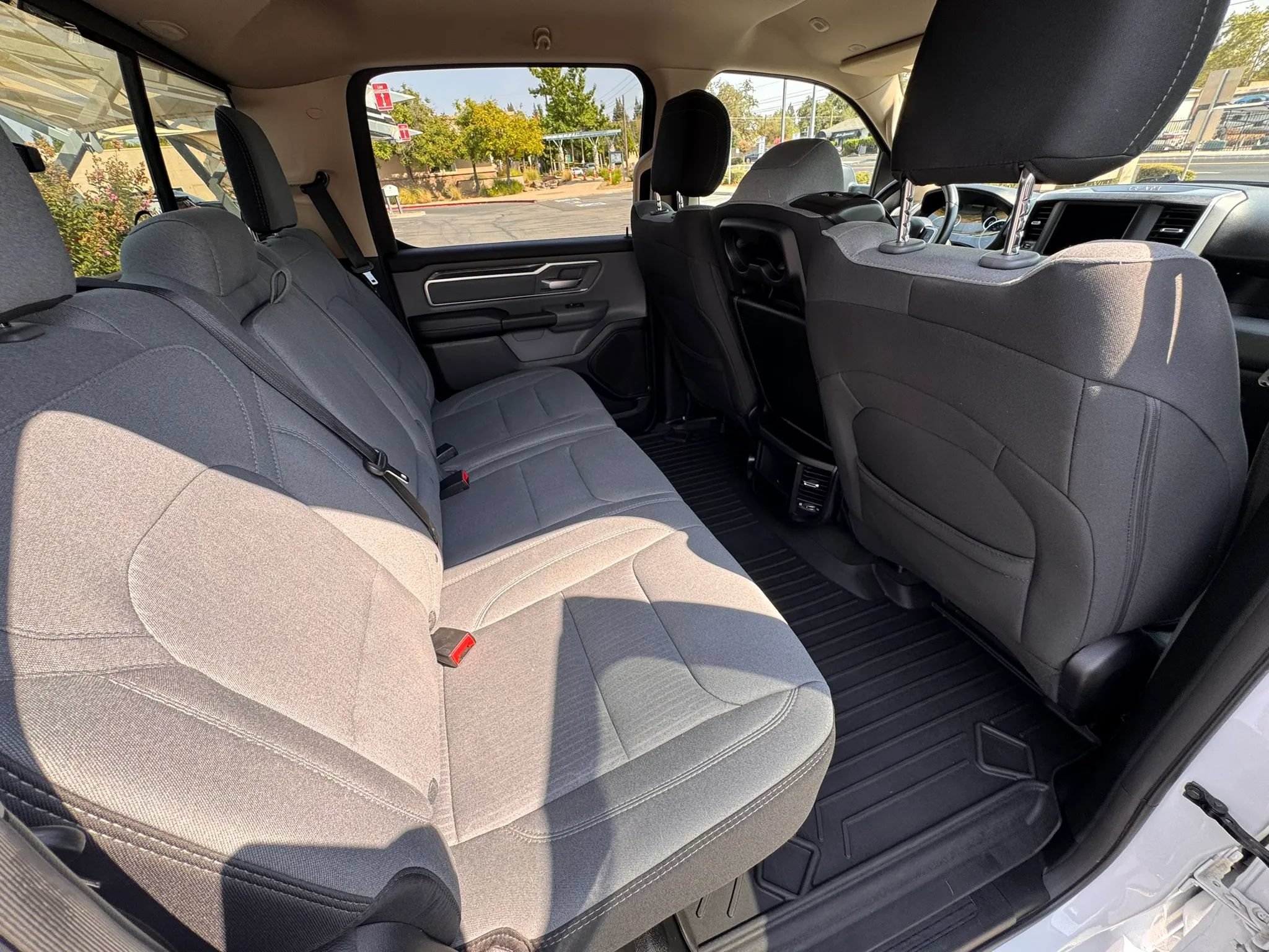 Used 2020 RAM 1500 Big Horn AWD/4WD image 14
