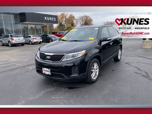 Used 2015 Kia Sorento LX image 11