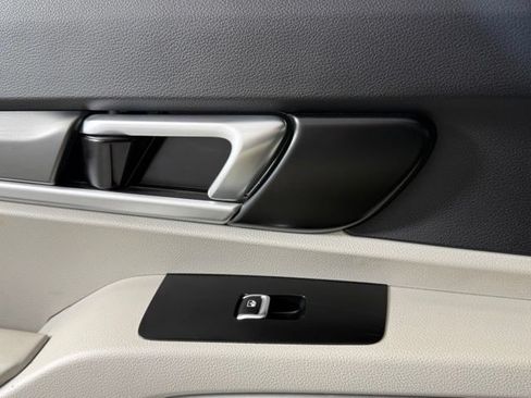 Used 2020 Kia Telluride S FWD image 19